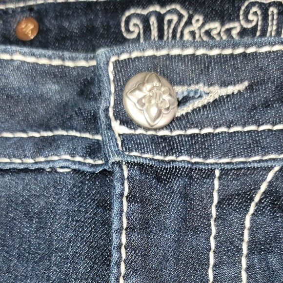 Miss Me‎ Women's Jeans Size 29 Dark Wash Bootcut Mid-Rise Embellished Pockets - Picture 6 of 16